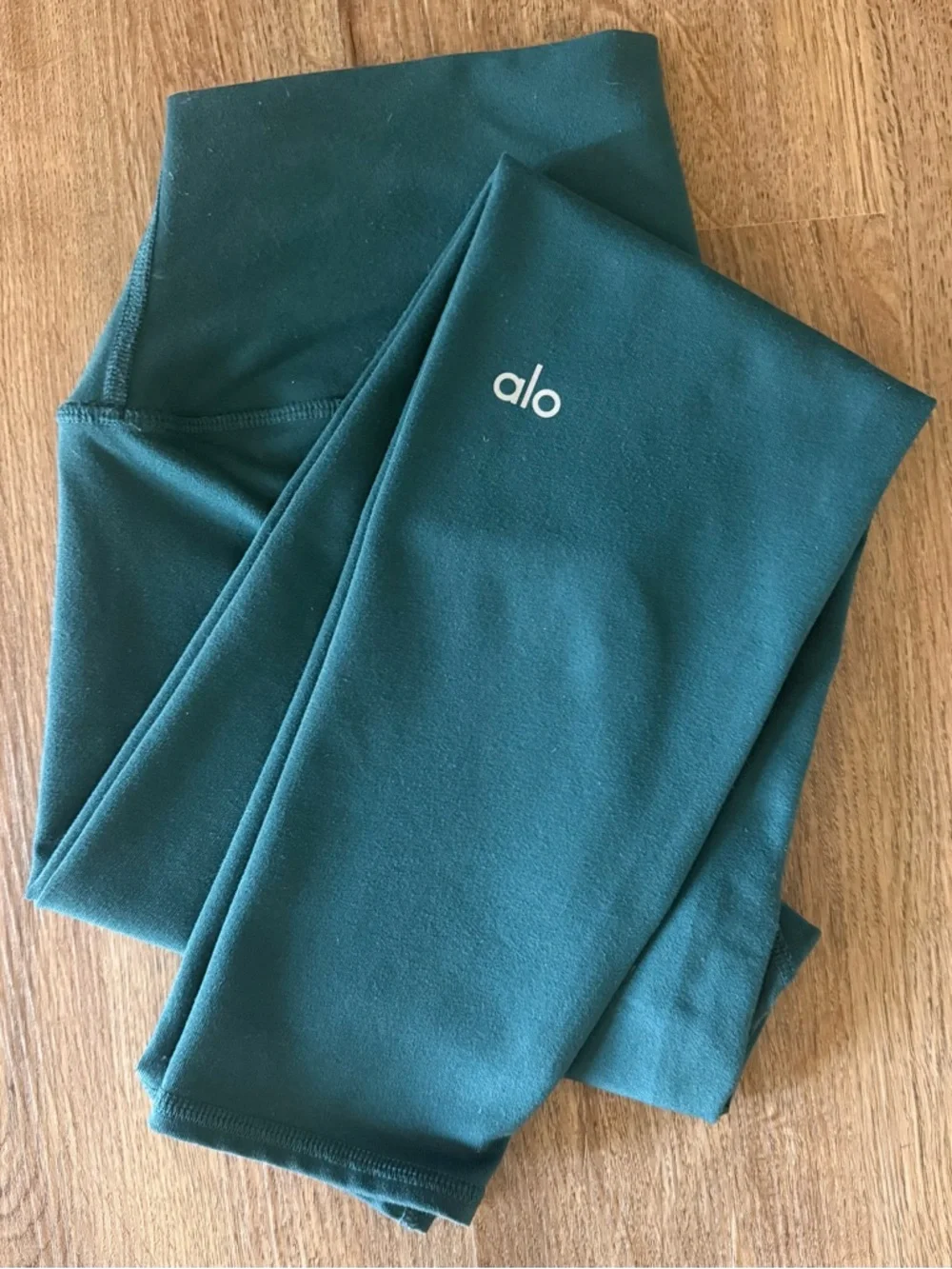 ALO Yoga Women’s High-Waist Leggings in Teal Green - Picture 3 of 3